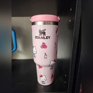Hello Kitty Top Handle Stanley 40 Oz
